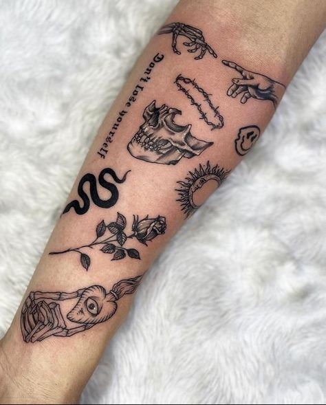 Simple Leg Tattoos, Arm Tattoos Drawing, Wrist Tattoos For Guys, Small Tattoos Simple, Tato Lengan, Cute Little Tattoos, Tattoo Design Book, Small Hand Tattoos, Small Tattoos For Guys