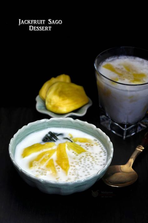 Jackfruit Sago Dessert, a Southeast Asian sweet soup consisting of nangka (jackfruit) and sago in a fragrant coconut sauce. Delicious served warm or cold. | MalaysianChineseKitchen.com Jackfruit Dessert Recipes, Bilo Bilo Recipe, Khmer Dessert, Bilo Bilo, Cambodian Cuisine, Asain Food, Vietnamese Desserts, Tapioca Pearl, Jackfruit Recipes