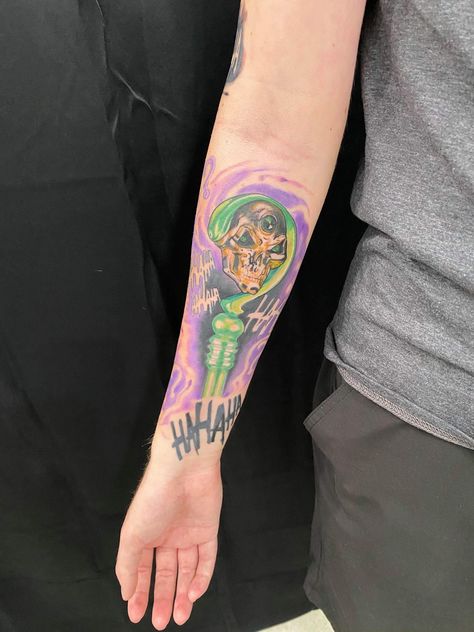 My buddy doesn't really use reddit but gave me permission to upload his finished Joker/Riddler sleeve. 20 hours over 4 sessions. The Riddler Tattoo Ideas, Riddler Tattoo Ideas, The Riddler Tattoo, Riddler Tattoo, The Riddler, My Buddy, Tattoos Ideas, Watercolor Tattoo, Tatting