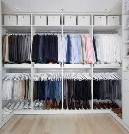 Diy Kast, Small Master Closet, Ikea Closet Organizer, Bedroom Closet Doors, Best Closet Organization, Creative Closets, Organized Closet, Small Closet Space, Ikea Closet