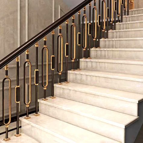 Ballustrade Metal Balcony, Black Railing Balcony, Ms Railing Design For Staircase, Indoor Balcony Railing, Staircase Railing Design Modern, Balustrade Outdoor, Stairs Apartment, Metal Balustrade, Balcony Balustrade