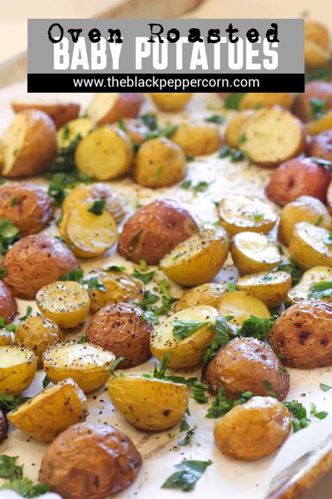 Oven New Potatoes, New Potatoes Roasted, Simple Baked Potatoes In Oven, Mini Bake Potatoes, Oven Baked New Potatoes, Roast New Potatoes, Creamer Potatoes Baked, Seasoned Baked Potatoes In The Oven, Baked Little Potatoes In The Oven