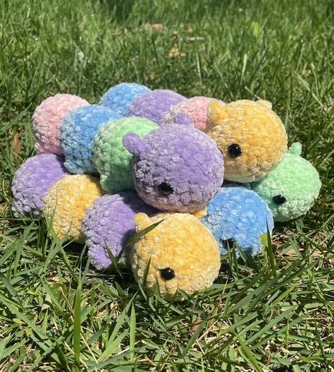 Crochet Caterpillar Crochet toys patterns free amigurumi #crochettoyspatternsfreeamigurumi #crochet #crochettoy #crochetpattern #crochetpatterns 1.171 Crochet Caterpillar, Caterpillar Crochet, Toys Quotes, Unique Tools, Crochet Lion, Easy Crochet Animals, Plushie Patterns, Crochet Cow, Crochet Butterfly