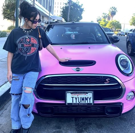 Girls Baggy Outfits, Pink Mini Cooper, 2000s Fashion Pink, Pink Mini Coopers, Black Mini Cooper, Y2k Car, Pink Beetle, Mini Cooper Custom, Car Pink