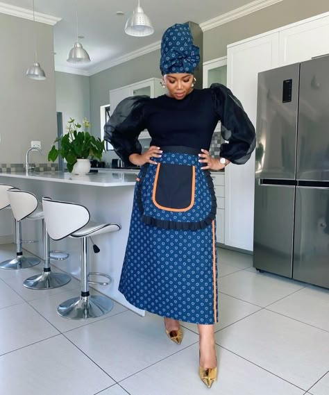 Xhosa Makoti Outfits Shweshwe, Xhosa Makoti Outfits, Makoti Outfits, Modern Xhosa Attire, Makoti Attire, Xhosa Bride, African Wear Designs, African Maternity Dresses, Xhosa Attire