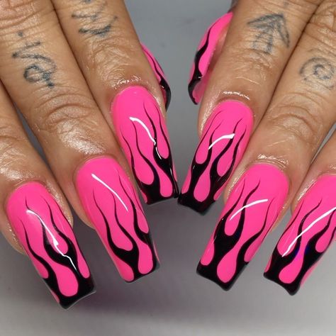 Trilla Nails ⚡️ on Instagram: “🔥🔥🔥⚡️🤘🏾 @mingg.vines” Neon Orange Flame Nails, Black Flame Nail Art, Flames Nails Designs, Rocker Nails Punk, Nails With Flame Design, Pink Fire Nails, Pink And Black Nail Designs, Trap Nails, Flames Nails