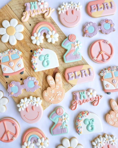 Too groovy-inspired cookies Birthday Themes For Girls, Mary Birthday, Hippie Birthday Party, Groovy Birthday, Hippie Birthday, Cookies Theme, Creative Party Ideas, Girls Birthday Party Themes, 2nd Birthday Party Themes