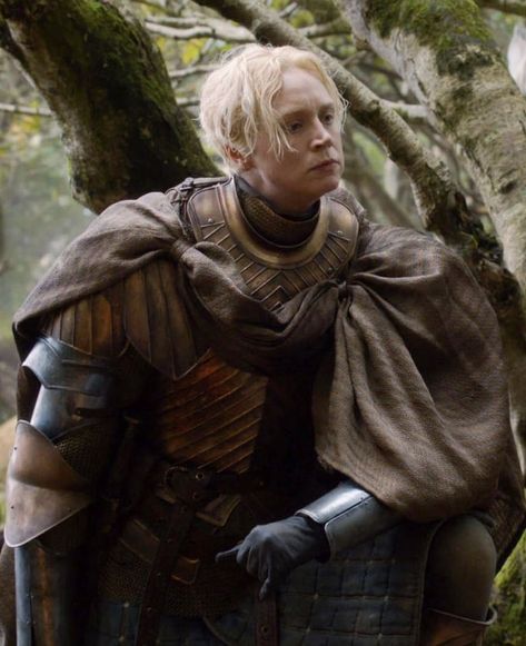 Game Of Thrones Brienne, Gwendolyn Christie, Brienne Of Tarth, Gwendoline Christie, Phone Decoration, Vera Farmiga, Female Armor, Gay Aesthetic, Female Knight