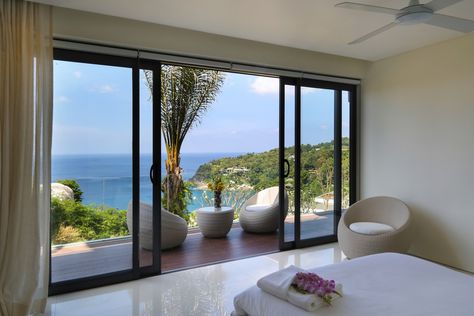 Main Bedroom Balcony Ideas, Bedroom Glass Wall Big Windows, Small Bedroom Balcony, Bedroom With Big Windows, Outdoor Bar Design, Large Balcony Ideas, Ocean View Living Room, Sea View Balcony, Large Studio Apartment