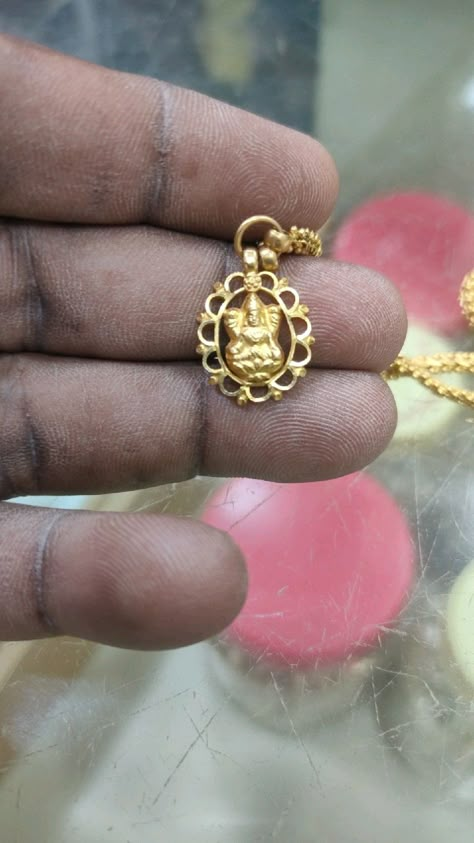 Laxmi Dollar Gold, Hanuman Locket, Gold Dollars, Cheap Gold Jewelry, Light Weight Gold Jewellery, Gold Lockets, Baby Jewelry Gold, Indian Gold Necklace Designs, Indian Gold Necklace