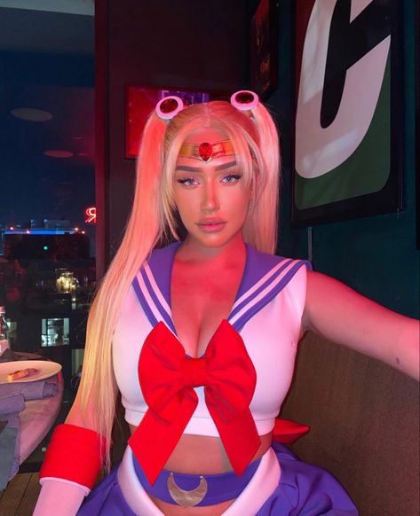 Sailor Moon Halloween Costume, Sailor Moon Halloween, Couple Costumes For Halloween, Blonde Halloween Costumes, Sailor Moon Costume, Anastasia Karanikolaou, Amazing Halloween Costumes, Costumes For Halloween, Hot Halloween Outfits