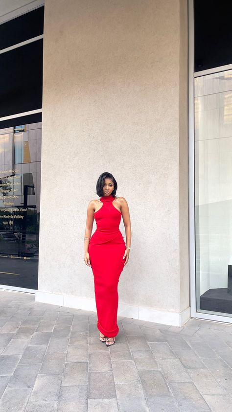 Black Women Wedding Guest Outfit, Dinner Gowns Classy Night, Red Dress Black Women, Dinner Gowns Classy, Classy Wedding Guest Outfit, Proposal Dress, Dinner Date Night Outfit, Dinner Date Outfit, December Outfits