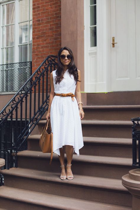 summer workwear: white eyelet dress Plain White Dress, Summer Workwear, Hijabi Brides, Dresses With Cowboy Boots, Prep Style, White Eyelet Dress, Eyelet Top, Chunky Knit Cardigan, Outfit Trends