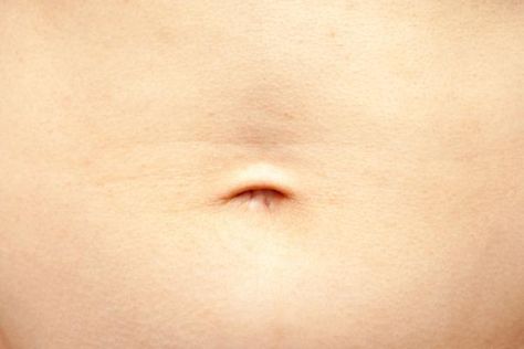 My Belly Button Smells - All Possible Reasons #bellybutton #health  #healthylifestyle Belly Button Healing, Belly Button Cleaning, Belly Button Smell, Odor Remedies, Swollen Belly, Kids Fever, Skin Moles, Heat Rash, Cleaning Videos