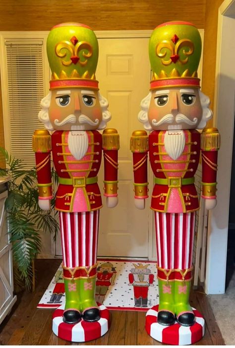 Porch Nutcracker, Nutcracker Decor, Nutcracker Christmas Decorations, Pink Christmas Decorations, Valentine Theme, Christmas Door Hanger, Candy Christmas Decorations, Merry Christmas To All, Christmas Tree Themes