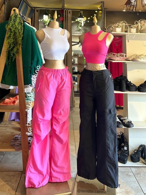 Pink Parachute Pants, Color Combos Outfit, Classy Dress Outfits, Cute Preppy Outfits, Trendy Fashion Outfits, Cute Comfy Outfits, Feminine Outfit, Teenage Fashion Outfits, Edgy Outfits