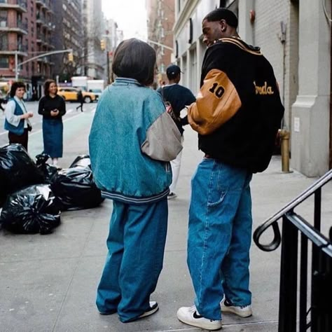 Couple Outfits Streetwear, Couple Streetwear, Streetwear Couple, Couple Fits, Stile Hip Hop, 90s Hip Hop Fashion, Cute Couple Outfits, Outfits Streetwear, Baggy Clothes