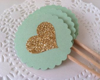 Wedding Table Pink, Glitter Birthday Parties, Gold Cupcakes, Mint And Gold, Glitter Cupcakes, Gold Cake Topper, Festival Glitter, Sweet Party, Gold Bridal Showers