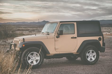 Tan Jeep Wrangler, White Suburban, Truck Bed Date, Yes I Did It, Car Accessories Aesthetic, Tan Paint, Truck Bed Camping, Cars Jeep, Camping Photography