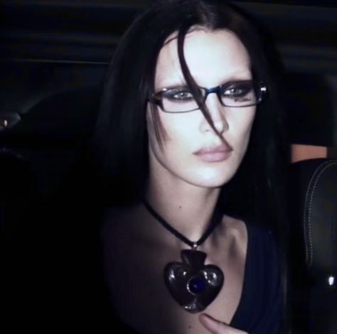 Bella Hadid Glasses, Goth Librarian, Librarian Aesthetic, Bella Hadid, Librarian, A Woman