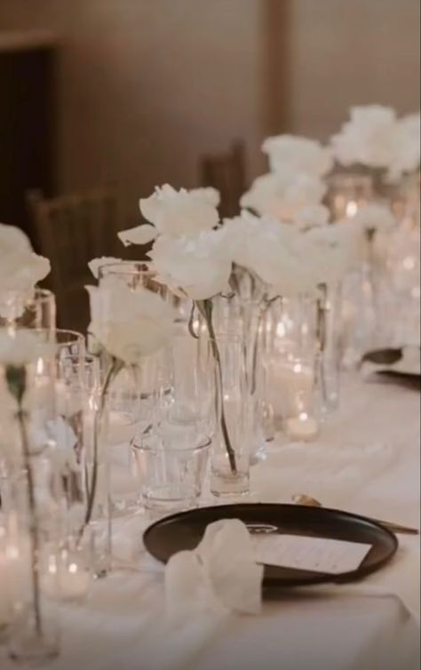 Qatar Wedding, Top Table Decor, Table Decor Modern, Wedding Script, White Weddings, Simple Table, Wedding Styling, Wedding Vibes, Wedding Arrangements