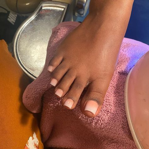 Neon Toe Nails, Gel Nails Shape, Natural Acrylic Nails, Pedicure Ideas, Gel Toe Nails, Toe Nail Color, Acrylic Toes, Acrylic Toe Nails, Pretty Toe Nails