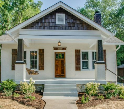 Craftsman Bungalow Exterior, Best Exterior House Paint, Bungalow Cottage, White Exterior Houses, Painted Brick House, Black Shutters, Bungalow Exterior, Craftsman Exterior, Cottage Exterior