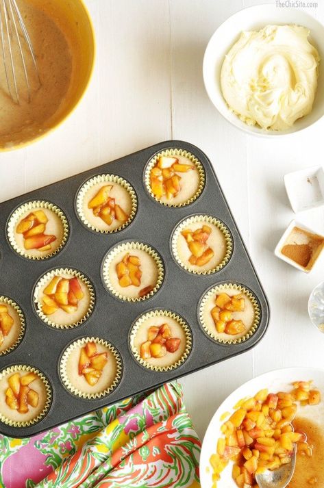 Peach Cobbler Cupcakes - Rachel Hollis Cobbler Cupcakes, Peach Cobbler Cupcakes, Bourbon Cake, Peach Whiskey, Bourbon Cream, Xmas Desserts, Rachel Hollis, Peach Desserts, Peach Cake