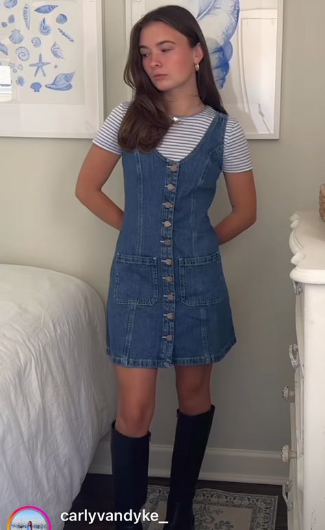 Denim Overall Dress Outfit Fall, Corduroy Overall Dress Outfit, Jean Dress Outfit Fall, Denim Midi Dress Outfit, Denim Dress Fall Outfit, Oktoberfest Outfit Women Casual, Oktoberfest Outfit Women, Jeans Dress Outfit, Denim Dress Fall