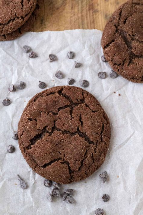 Chocolate Snickerdoodle Cookies are a twist on classic snickerdoodle cookies. It tastes a bit like Mexican hot chocolate. They're thick, soft, chewy cookies that are loaded with chocolate chips. The cookies are rolled in cinnamon and sugar. It's an ultimate chocolate snickerdoodle cookie recipe. Chocolate Snickerdoodles, Snickerdoodle Cookie Recipe, Soft Chewy Cookies, Cookies With Chocolate Chips, Snickerdoodle Cookie, Cookies With Chocolate, Cream Of Tarter, Chewy Cookies, Snickerdoodle Cookies