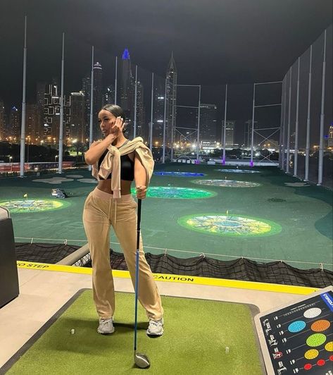 Cute Golf Outfit, Fly Girls, Fashion Travel Outfit, Streetwear Inspo, Pretty Babe, Rich Girl Aesthetic, Top Golf, Chill Outfits