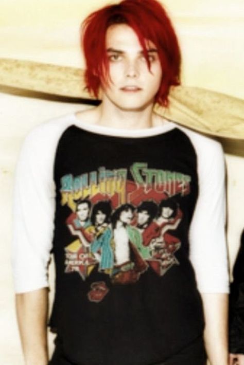 Gerard Way Hairstyles, Gerard Way Danger Days Hair, Danger Days Era Gerard, Gerard Red Hair, Gerard Way Feminine, Gerard Danger Days, Gerard Way Danger Days Era, Red Hair Gerard Way, Gerard Way Haircut