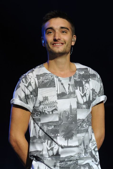 The Wanted star Tom Parker has died after being diagnosed with a grade 4 glioblastoma. Star Tom, Brain Tumour, Tom Parker, Memory Problems, Grade 4, How Many People, Gym Outfit, Favorite Celebrities, Celebrity News