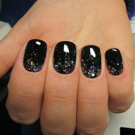 Black Nail Designs With Glitter Short, Ideas For Black Nails, Dip Nails Dark Colors, Dip Powder Nails Black And Silver, Pretty New Years Nails, Black Nails With Gold Heart, Black Tip Nails Glitter, Black Sparkle Christmas Nails, Short Black Wedding Nails