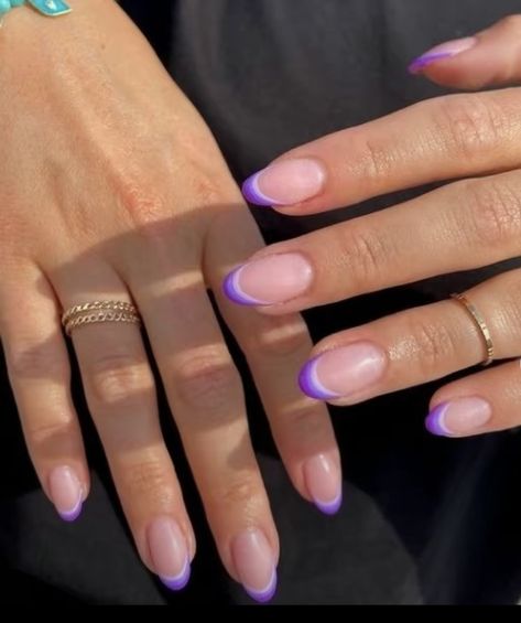 French With Purple Tips, Light Purple Nails Tips, Bright Purple French Tip Nails, Purple French Tips Almond, Light Purple Nails French Tip, Nails Lavender Design, Dark Purple French Nails, French Nails Purple, Purple Gel Nail Designs