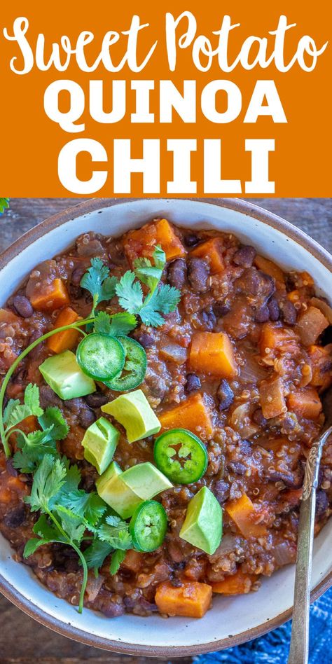 This Sweet Potato and Quinoa Chili is healthy, hearty and filling! It's cozy and delicious and the perfect meal for a cold winter day. It's great for lunch or dinner and can be used for meal prep and is freezer friendly. Vegan and gluten free and packed with protein! #chili #sweetpotato #sweetpotatochili #quinoa #vegan Quinoa Chilli Vegan, Sweet Potato Quinoa Soup, Vegan Chili With Sweet Potatoes, Sweet Potato Quinoa Chili, Protein Chili, Quinoa Chilli, Vegan Quinoa Chili, Sweet Potato And Quinoa, Quinoa Chili Recipe