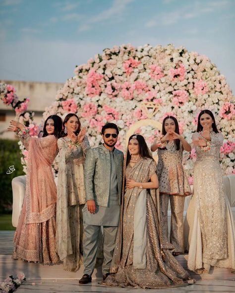 Groom And Sister Photo Ideas, Fatima Faisal, Faisal Sisters, Iqra Kanwal, Indian Wedding Aesthetic, Asian Wedding Dress Pakistani, Long Bridal Hair, Bridesmaid Photoshoot, Sisters Photoshoot Poses