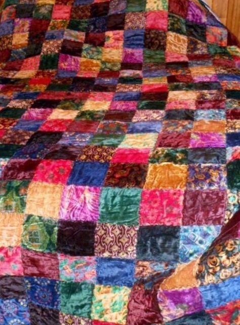 Vintage Victorian Crushed Velvet Patchwork Quilt Velvet Quilt Patchwork, Victorian Bedspreads, Patchwork Quilts Bohemian, Velvet Quilts, Bohemian Style Quilts, Embroidered Things, Patchwork Velvet, Patchwork Cushions, Patchwork Upholstery