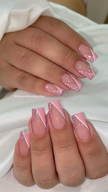 Pink Nails Ideas Coffin, Formal Nail Designs Classy, Nail Designs Holiday, Hot Acrylic Nails, Homecoming Nails Pink, Cute Wedding Nails, Nails With Design Ideas, Acrylic Nail Designs Short, Acrylic Nail Designs Pink