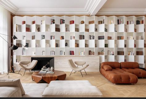 Luxury Bookcase, Unique Bookcase, Narrow House Designs, French Apartment, Interior Design Per La Casa, Paris Home, Timeless Interiors, Bedroom Images, Built In Furniture