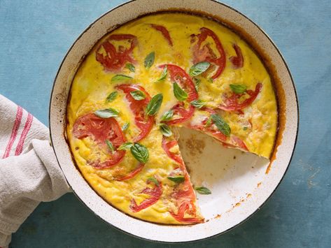 Caprese Frittata Caprese Frittata, Medditeranean Food, Medditeranean Food Recipes, Frittata Recipes Healthy, Eggs Frittata, Greek Moussaka, Mediterranean Diet Breakfast, Food Recipes Breakfast, Mediterranean Breakfast