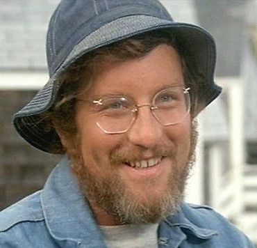 Richard Dreyfuss in "Jaws" Baby Face Nelson, Richard Dreyfuss, Jaws Movie, Snoopy Funny, Spanish Woman, Denim Bucket Hat, Most Popular Movies, Steven Spielberg, Favorite Actors