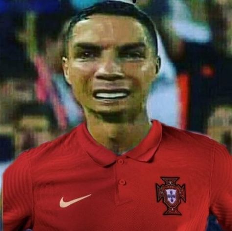 Cristiano Ronaldo Funny Pictures, Ronaldo Funny Face, Ronaldo Funny Pictures, Cristiano Ronaldo Memes, Ronaldo Funny, Ronaldo Memes, Funny Soccer Pictures, Ronaldo Images, Funny Football Pictures