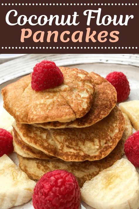 Want a healthy alternative to traditional pancakes? Try these light and fluffy coconut flour pancakes. Coconut Flour Nutrition Facts, Cooking With Coconut Flour, Fluffy Coconut Flour Pancakes, Oats Pancakes, Brownie Waffles, Freeze Pancakes, Coconut Flower, Coconut Flour Pancakes, Flour Pancakes