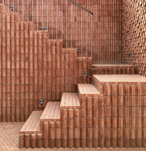 Terracotta Stairs, Brick Wall Outside, Terracotta Architecture, Brick Staircase, Brick Stairs, Mid Modern House, Landscape Stairs, Atrium Design, Riad Marrakech