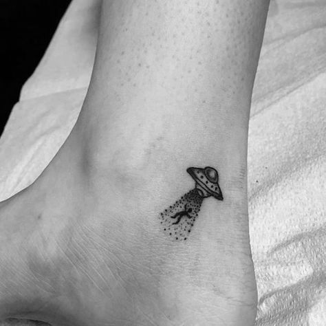 Mens Alien Spaceship Abduction Small Ankle Tattoo Ideas Guide Tattoo, Ankle Tattoo Men, Ankle Tattoo Ideas, Meaningful Tattoos For Men, Tattoo Guide, Tatuagem Masculina Pequena, Tato Minimal, Petit Tattoo, Ankle Tattoos