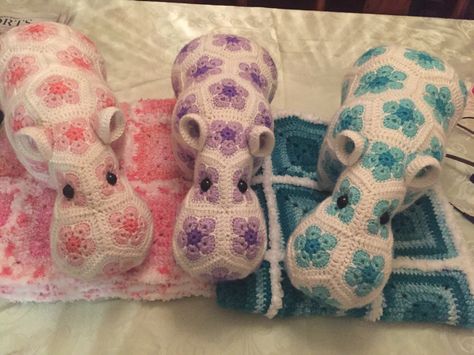 Happypotamus stuffed hippos, Heidi Bears pattern. Blankets beneath are solid granny squares. Crochet Granny Square Stuffed Animals, Granny Square Crochet Animals, Granny Square Stuffed Animals, Heidi Bears, Heidi Bears Patterns, Granny Square Animals, Stitch Stuffed Animal, African Flower Crochet Animals, Crochet Handles