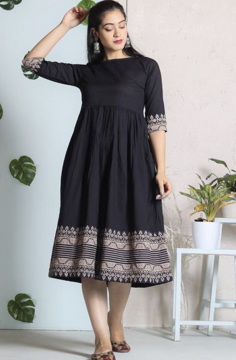 Party Wear Dresses For Women, Frocks For Women, Frock Models, Birthday Night, Simple Frock Design, Long Gown Design, Simple Frocks, Cotton Frocks, Frock Fashion