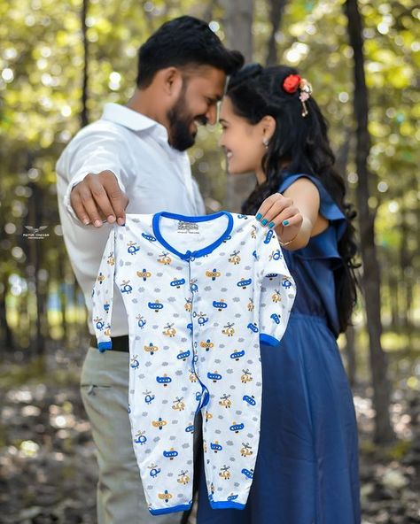 Maternity Shoot For Couples, Pre Maternity Shoot, Maternity Photo Shoot Ideas Indian, Couple Maternity Photoshoot Ideas, Baby Shower Outdoor Photoshoot, Maternity Shoot Photography, Poses For Baby Shower Photoshoot, Maternity Shoot Photos, Baby Shower Shoot Photo Ideas