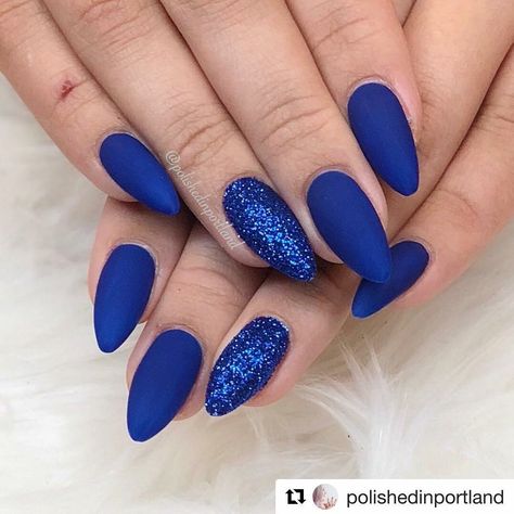 Nail Art Bleu, Tiffany Blue Nails, Sharp Claws, Blue Glitter Nails, Nails Art Ideas, Baby Shower Corsage, Classy Nail Designs, Prom Nails, Accent Nails